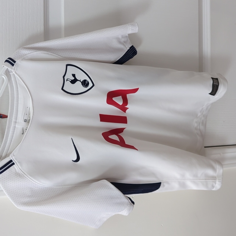 Nike Kids White and Navy Basketball Jersey